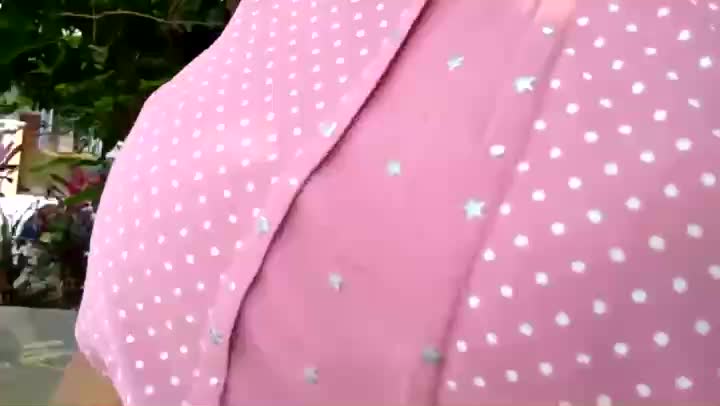 Video Pembantu Di Grepe Toket Nya Di Komplek Baju Pink
